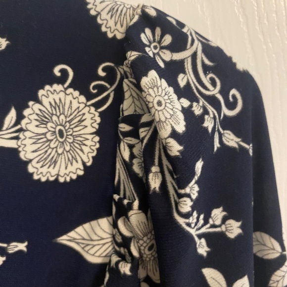 TOMMY HILFIGER Dark Blue Knee Length Dress with White Flowers Size 2 - Picture 5 of 10